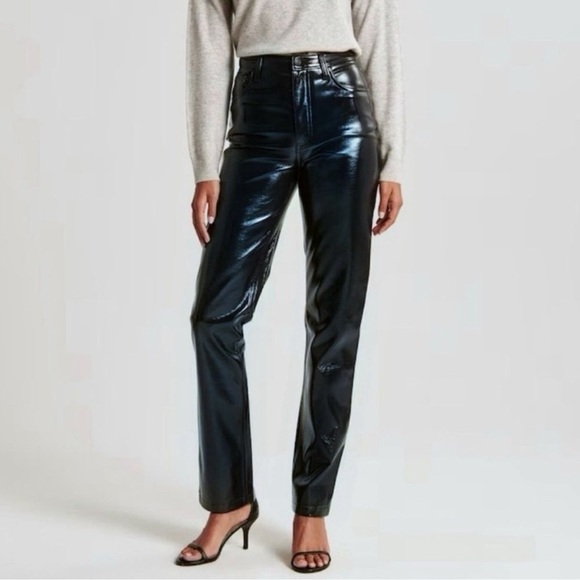 Abercrombie & Fitch The 90’s Straight Ultra High Rise Vegan Leather Pants 2/26 - Picture 1 of 5